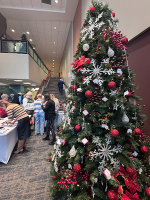 Image of JRMC Christmas tree.